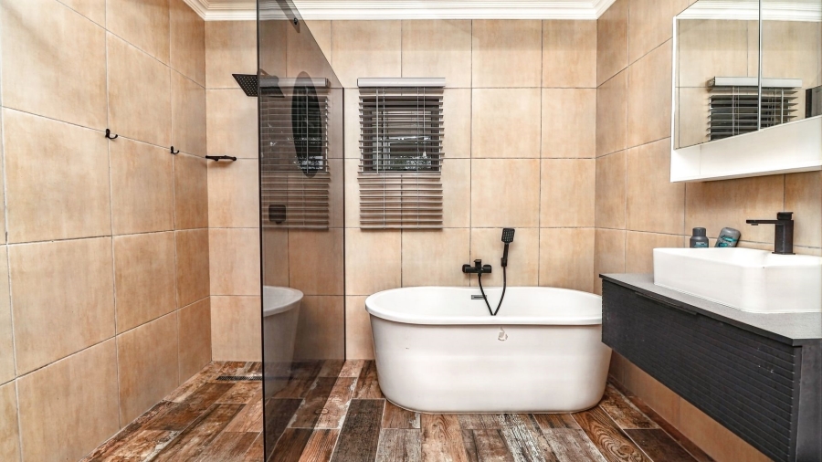 Commercial Property for Sale in Sedgefield Rural Western Cape